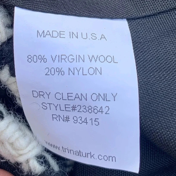 Trina Turk Women’s Black Diamond Pattern Tweed Blazer Velvet Bow Detail Size 4 - Picture 7 of 7